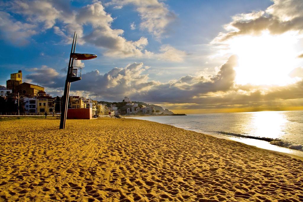 Apartment Beach Front Canet *